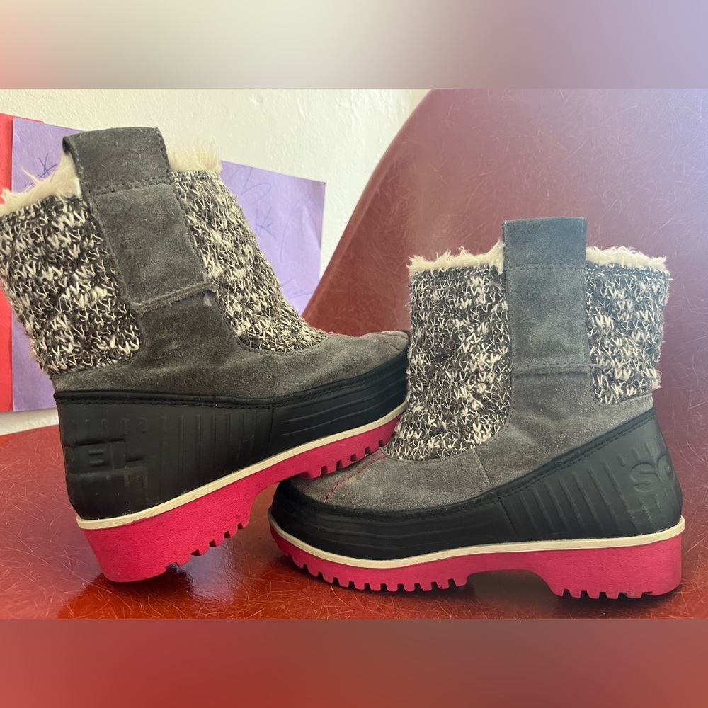 Sorel girls boots